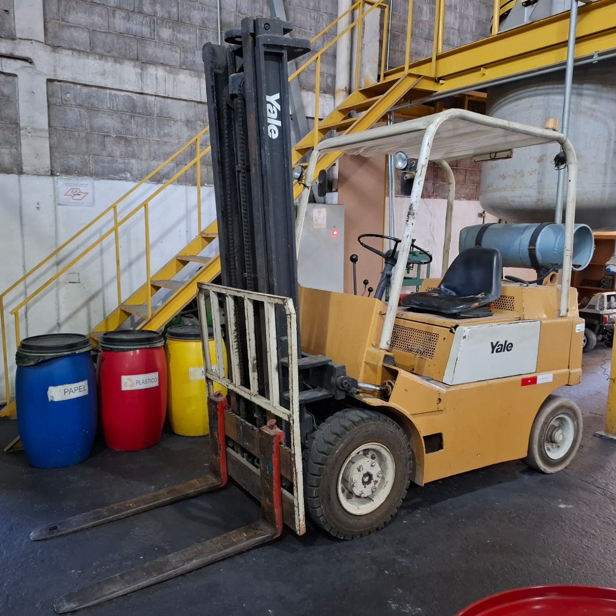 Empilhadeira Combustão - Yale - G83P040