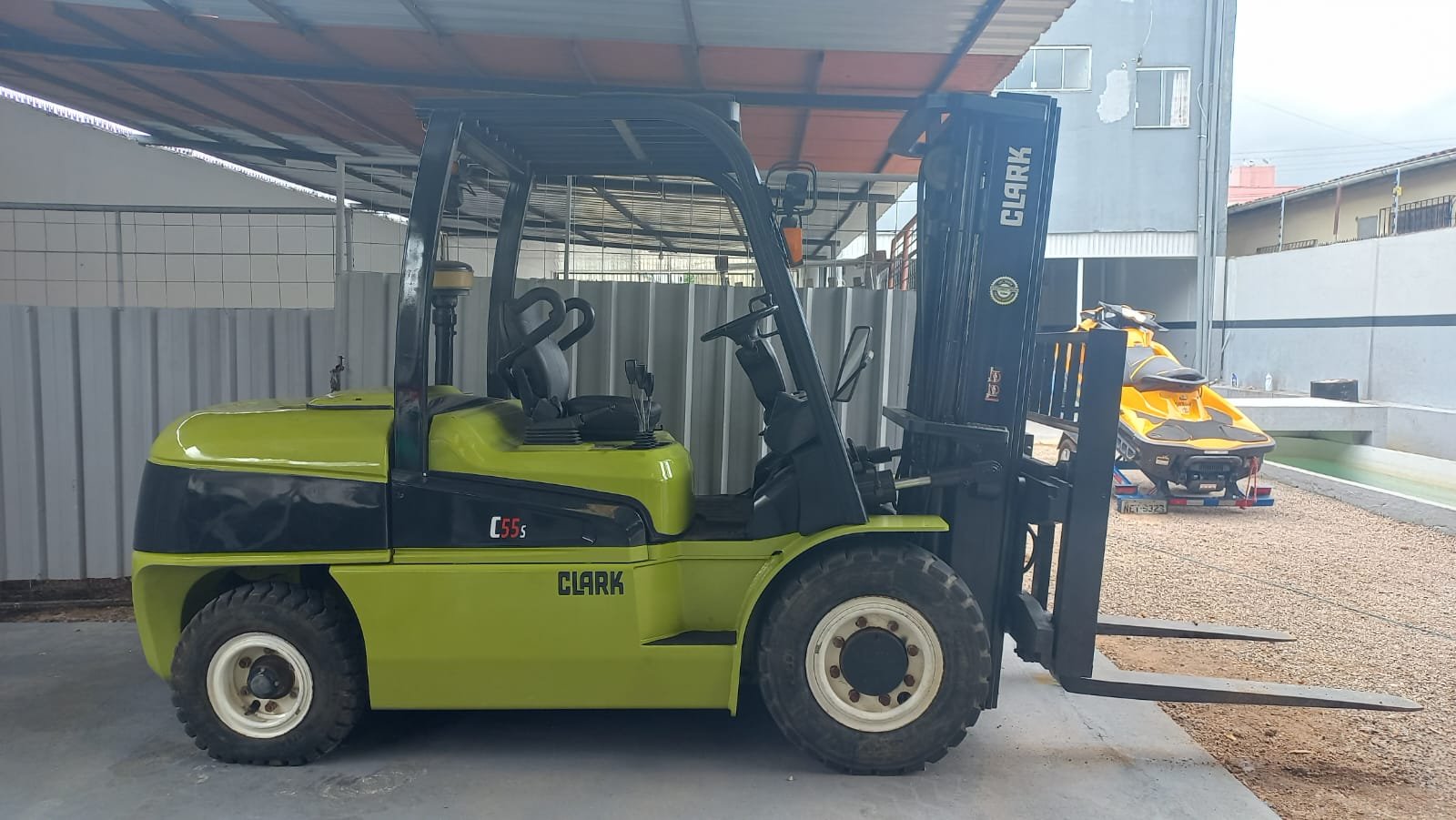 Empilhadeira Combustão - Clark - C55D