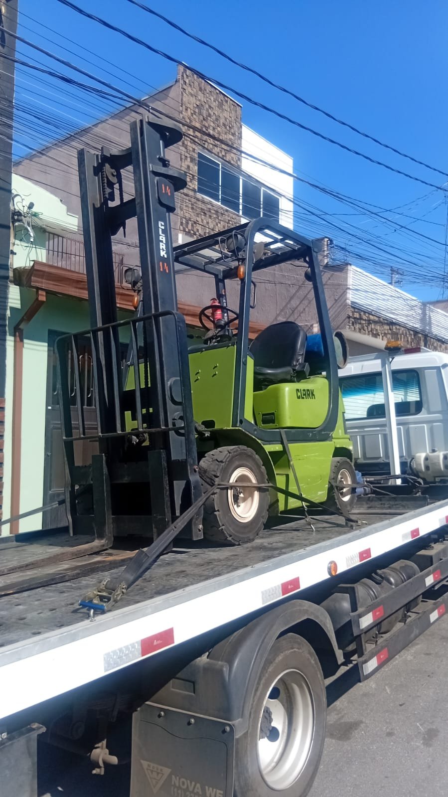 Empilhadeira Combustão - Clark - C18