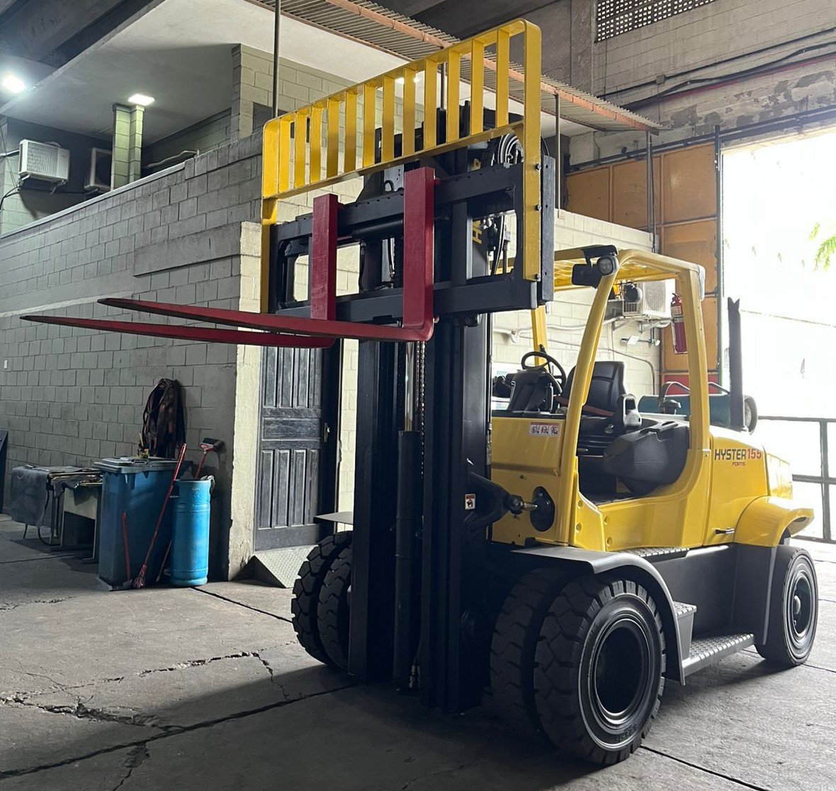 Empilhadeira Combustão - Hyster - H155FT