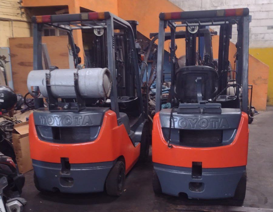 Empilhadeira Combustão - Toyota - 8FG18