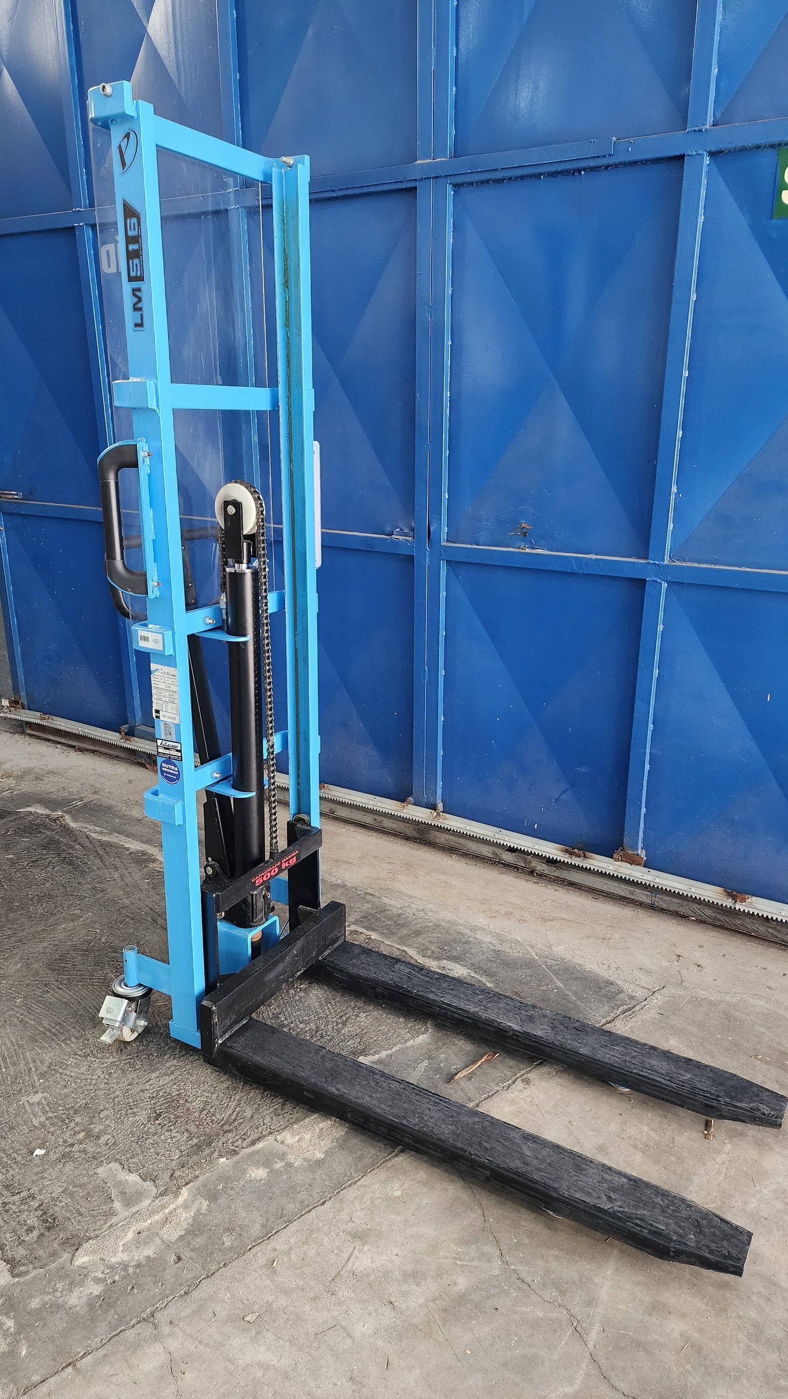 Empilhadeira Paleteira - Paletrans - LM516