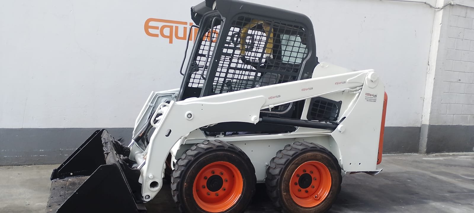 Mini Carregadeira - BobCat - S450