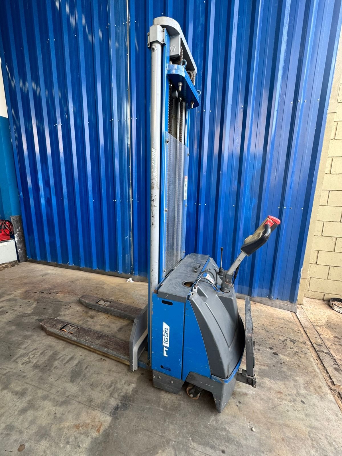 Empilhadeira Paleteira - Paletrans - PT1654