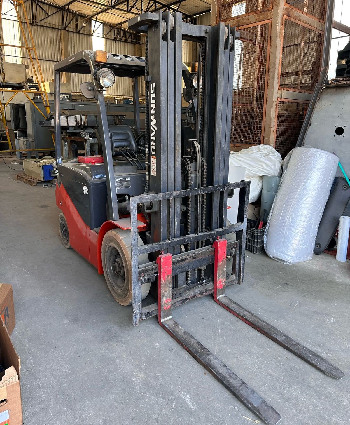 Empilhadeira Contrabalanceada - Sunward - SWFE20