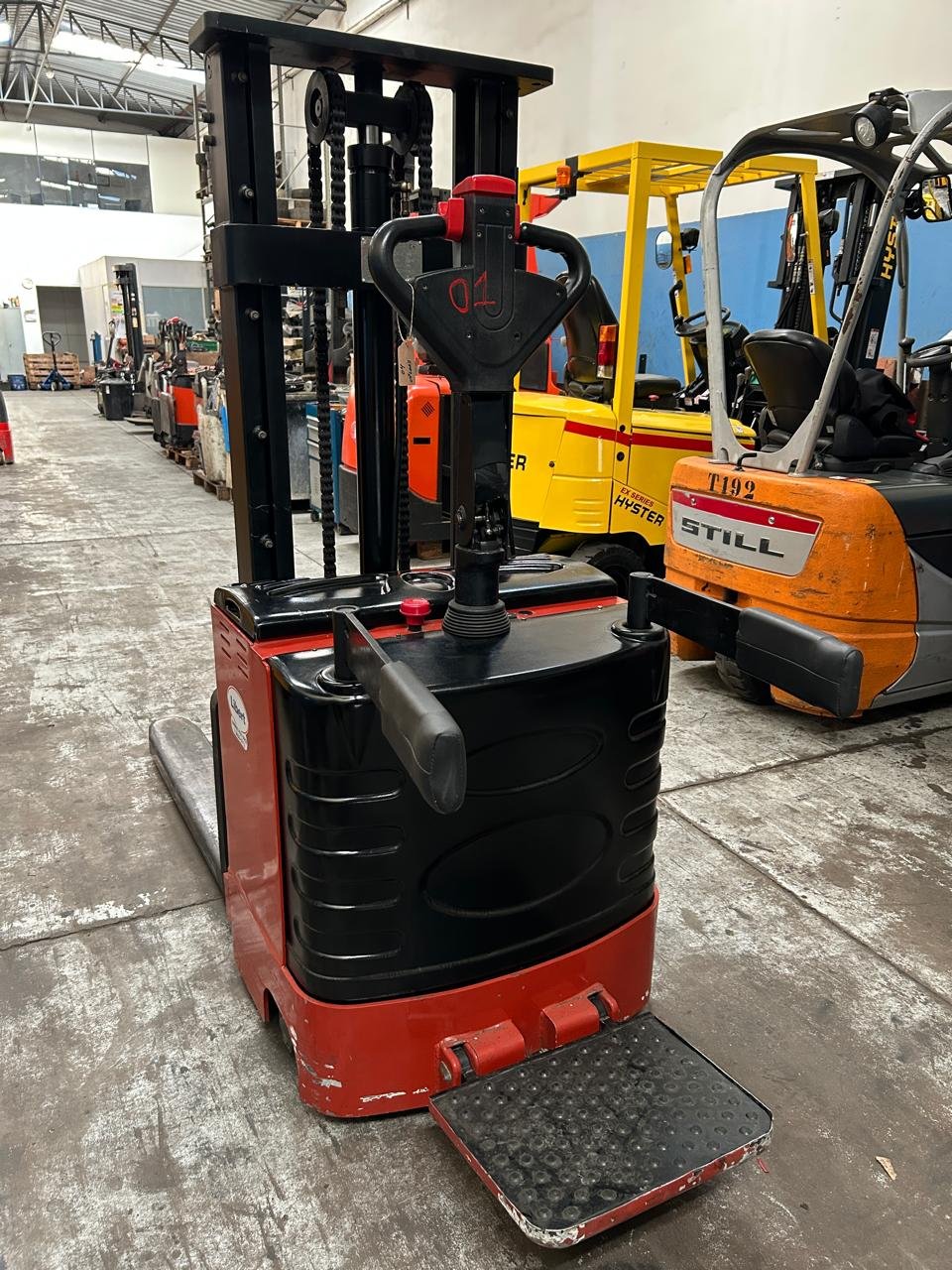 Empilhadeira Transpaleteira - Heli - CDD20