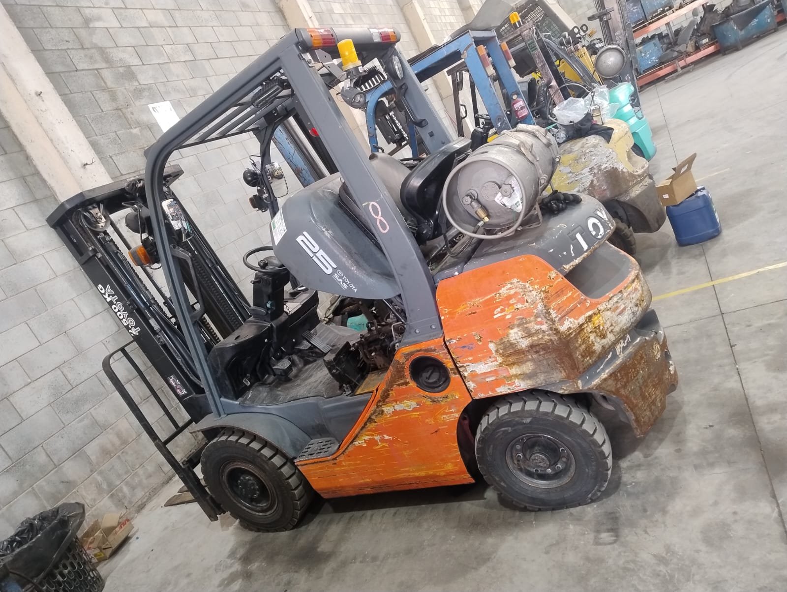 Empilhadeira Combustão - Toyota - 8FG25