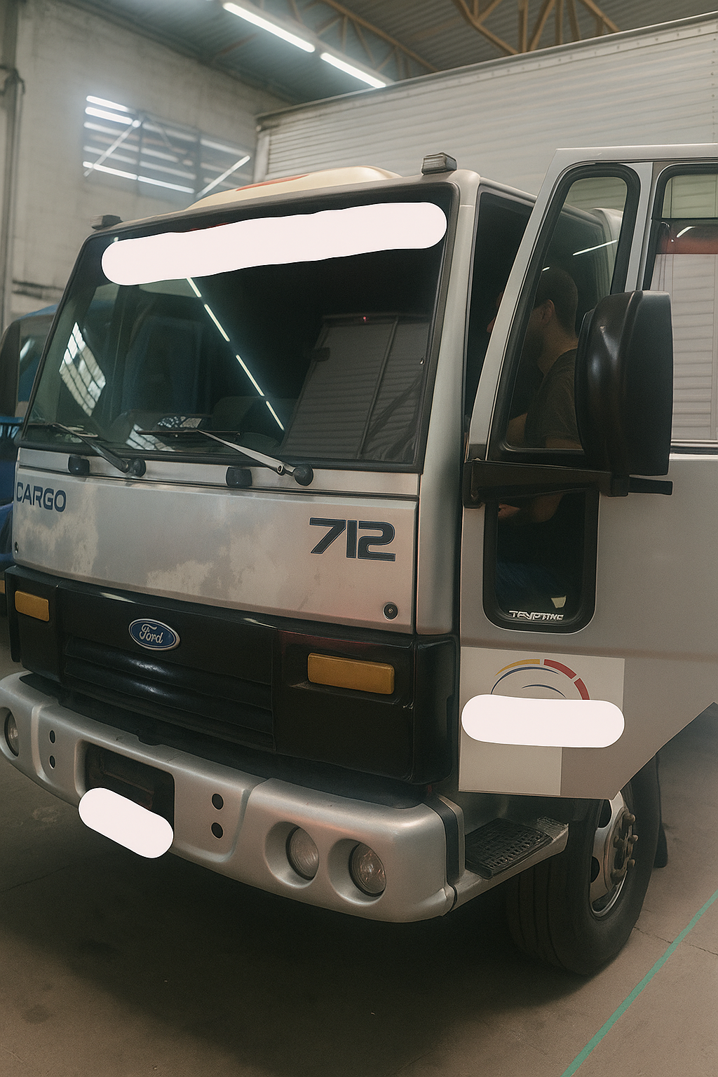 Caminhão - Ford - Cargo 712