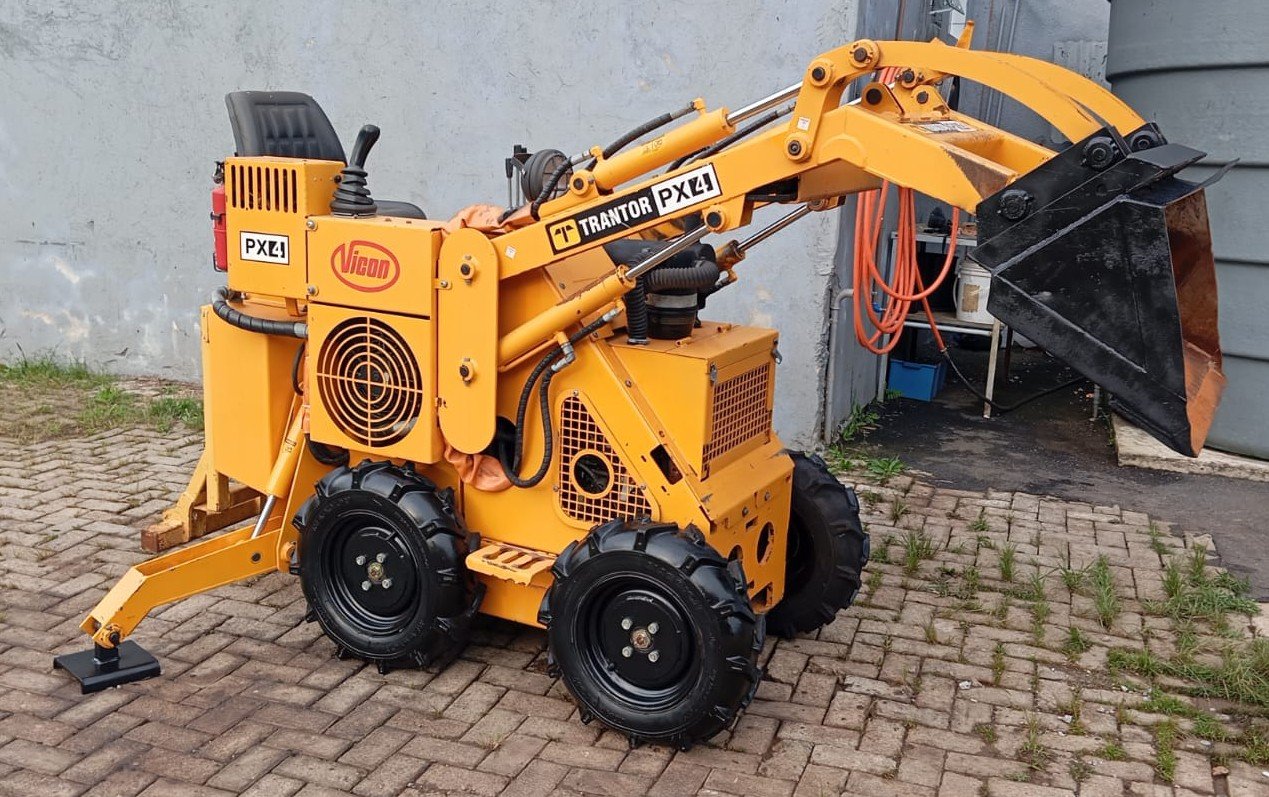 Mini Carregadeira - Vicon - PX4 Trantor
