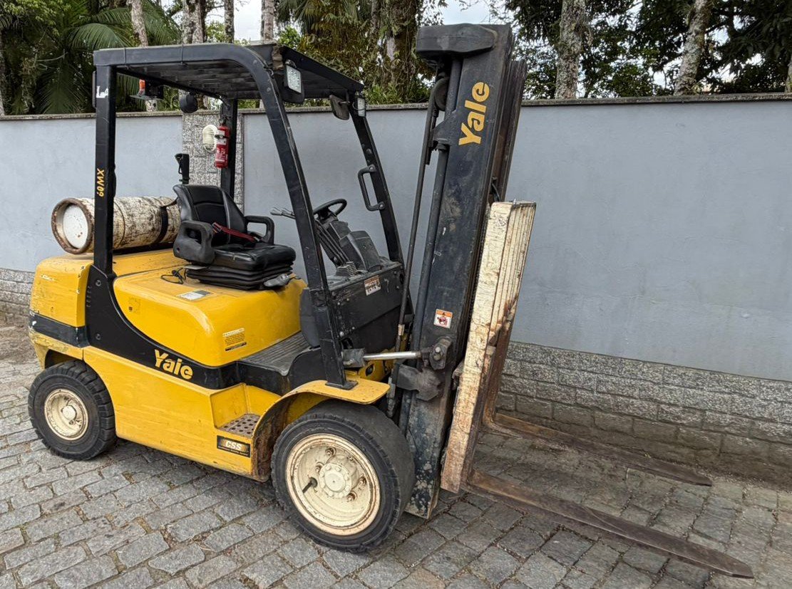 Empilhadeira Combustão - Yale - GP060MX