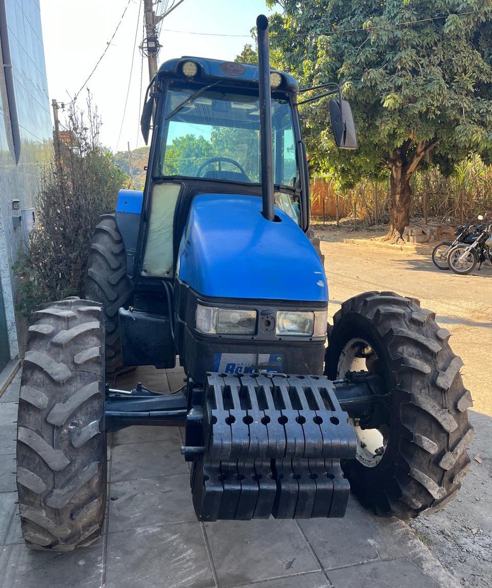 Trator Agrícola - New Holland - TL75