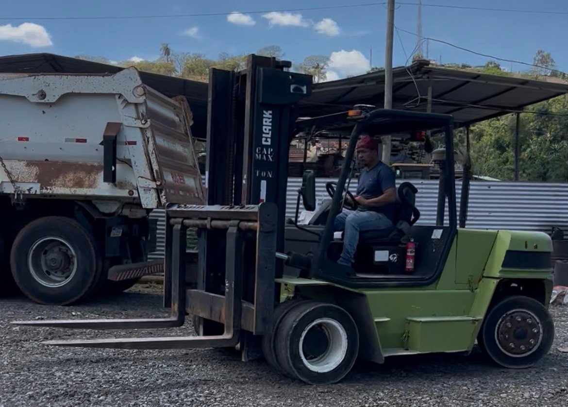 Empilhadeira Combustão - Clark - C70D