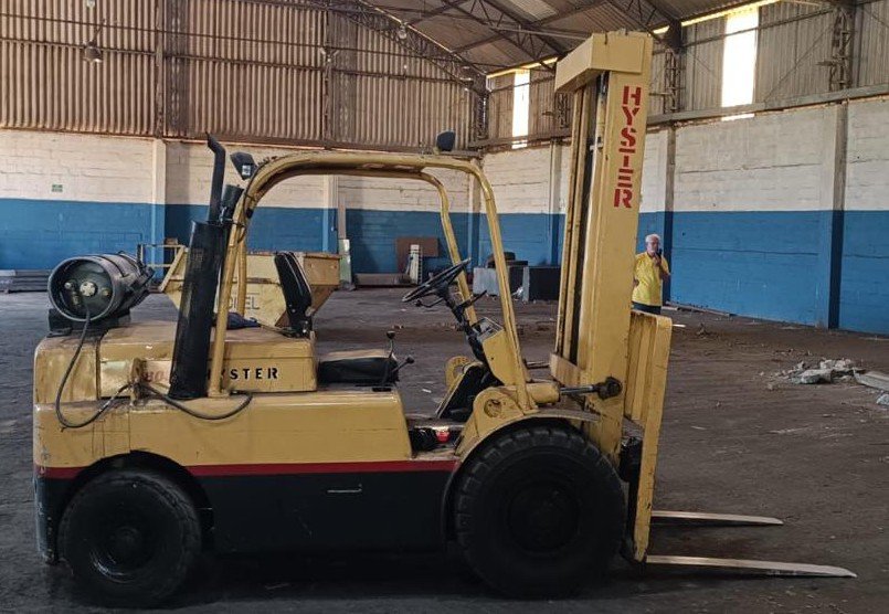 Empilhadeira Combustão - Hyster - H80J