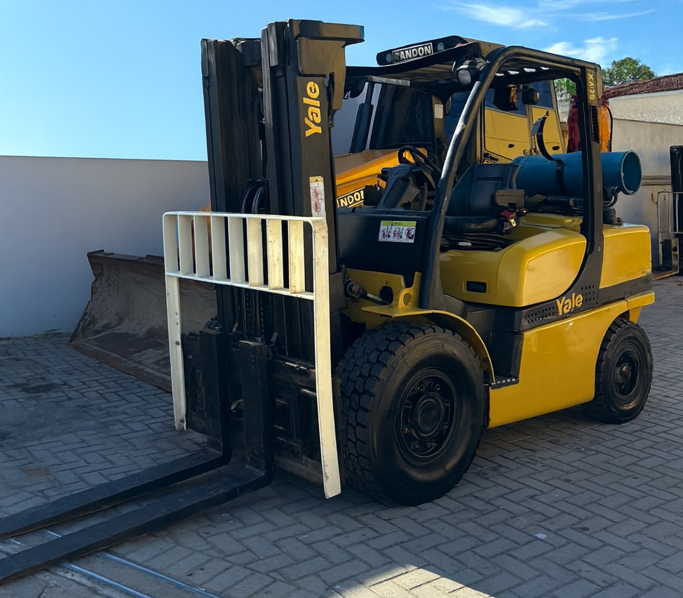 Empilhadeira Combustão - Yale - GP090VX