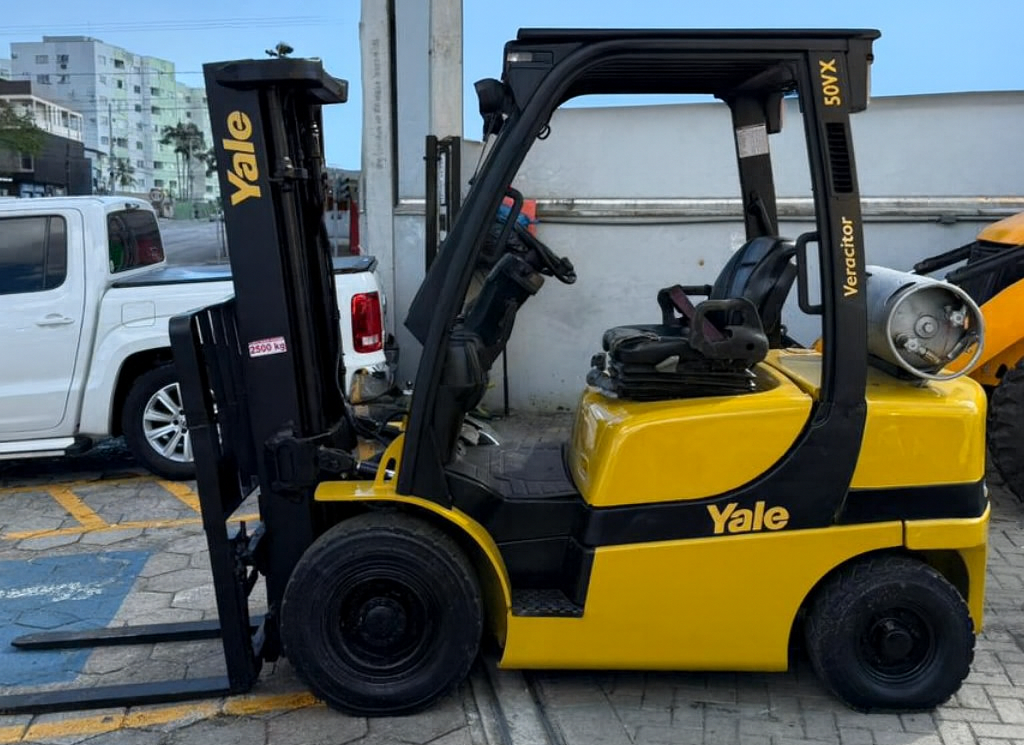 Empilhadeira Combustão - Yale - GP050VX