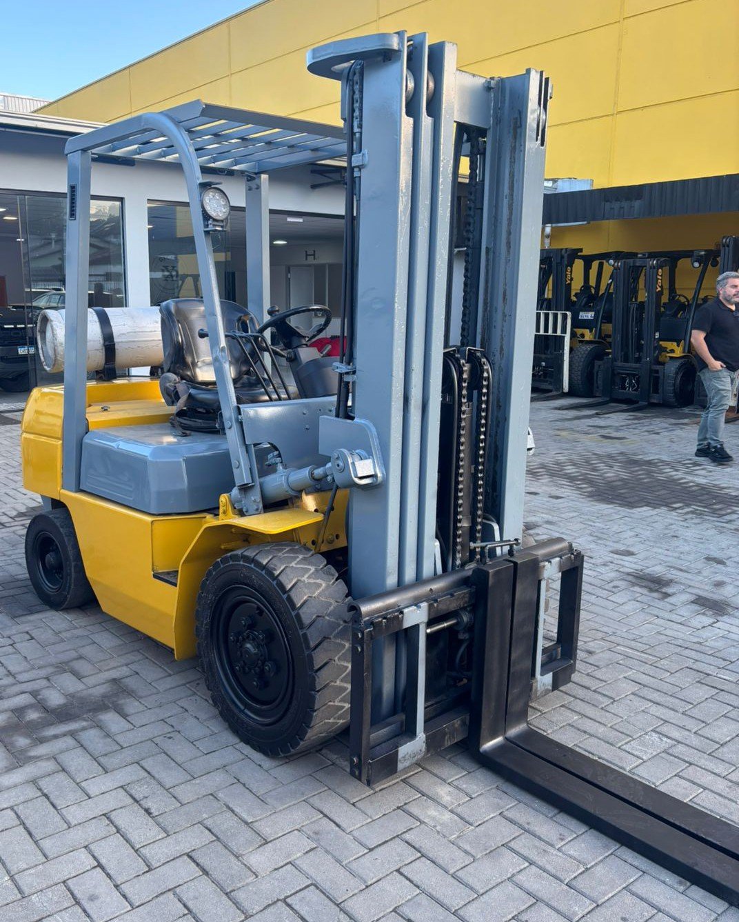 Empilhadeira Combustão - CHL - CPQD35