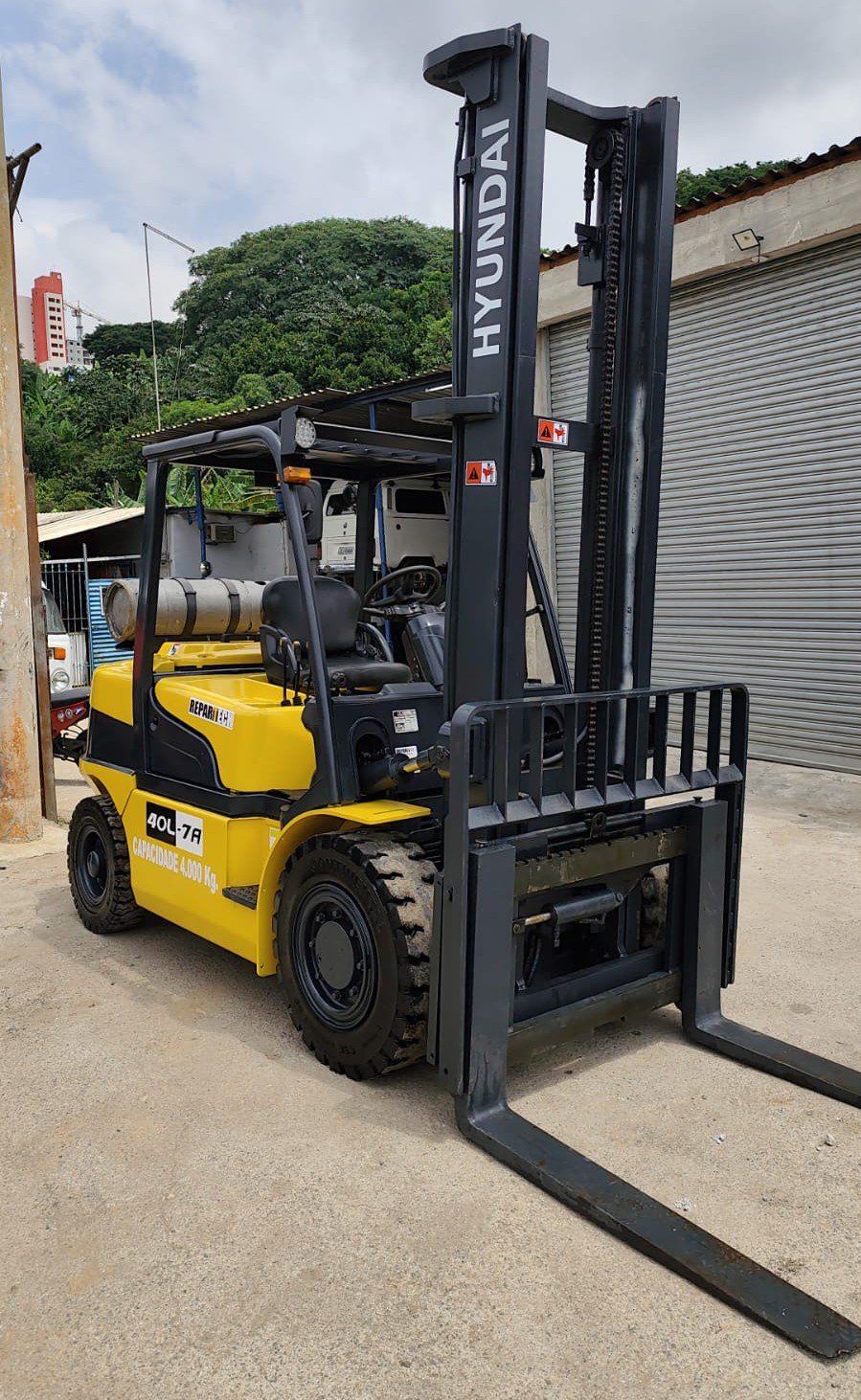 Empilhadeira Combustão - Hyundai - 40L7A